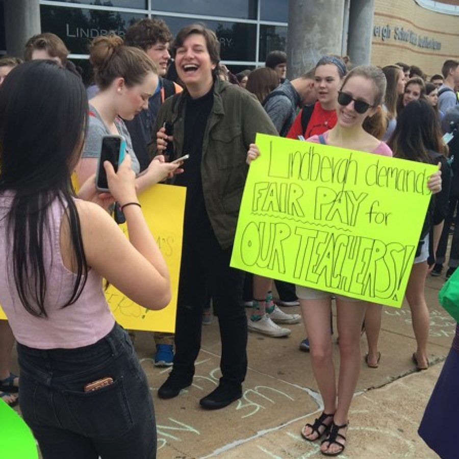 VIDEO: Lindbergh High School students walk out to protest teacher salaries