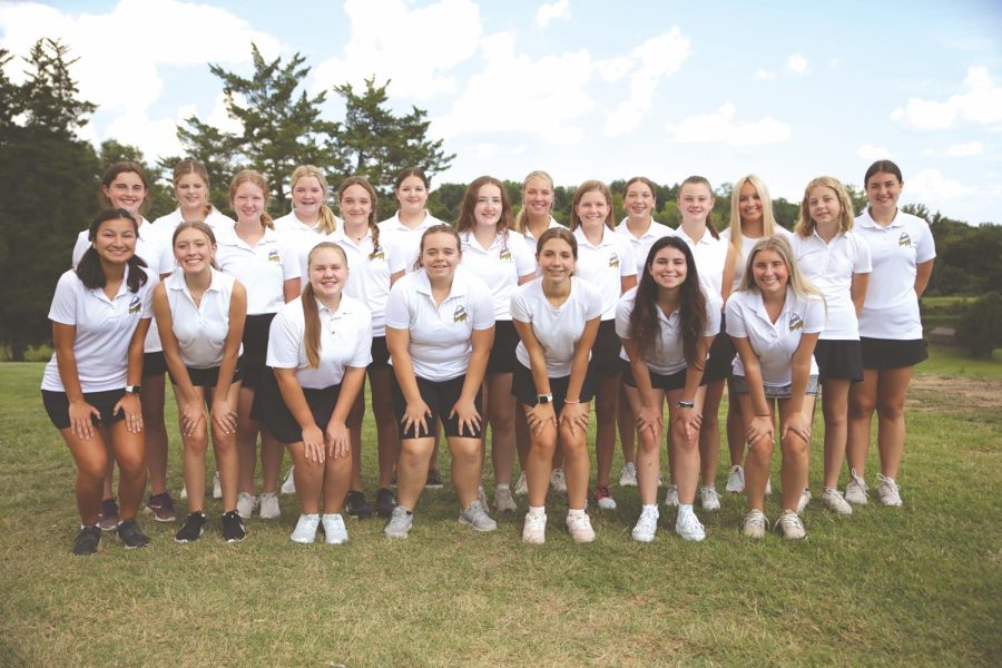 The+Lindbergh+girls+golf+team+is+driving+for+a+championship+win+this+season+after+posting+a+7-1+overall+record+in+2021.+