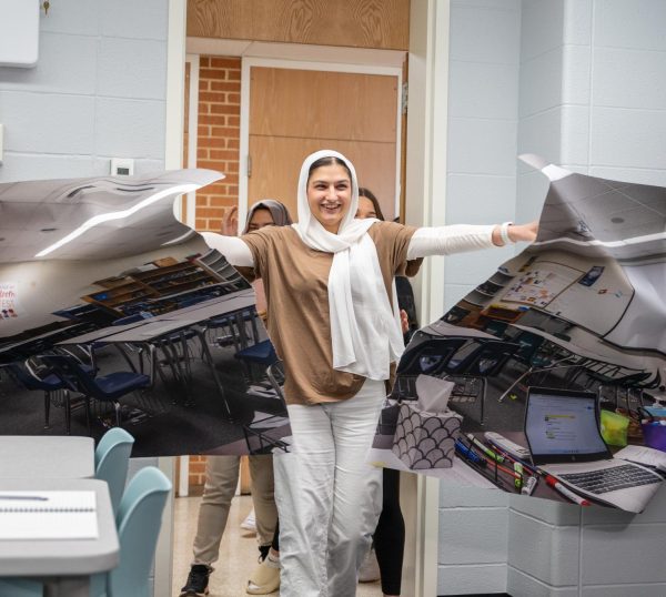 Bayless ELL classroom wins $50K makeover