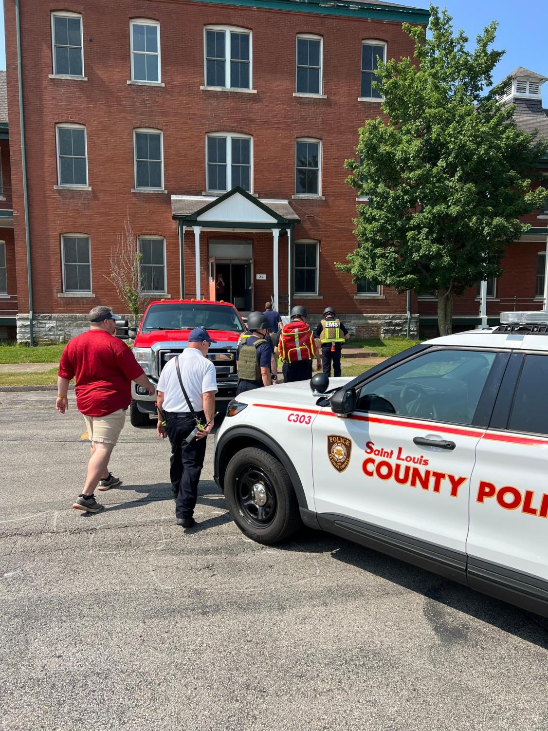 Affton Southwest precinct hosts community forum on active shooter preparedness - Vimarsana News