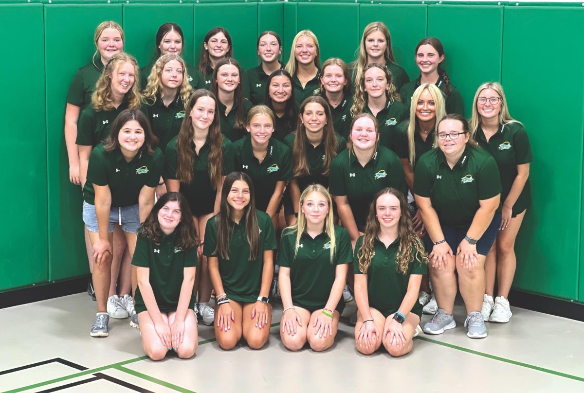 With 26 total players this season, the Lindbergh girls golf team hopes that some of that depth will lead to the team’s success in 2023. Photo courtesy of Lindbergh girls golf head coach Mike Tyler. 