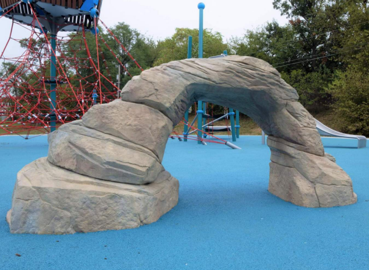 The mini arch. Photo courtesy of Crestwood.