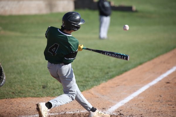 Oakville baseball defeats Mehlville 3-2