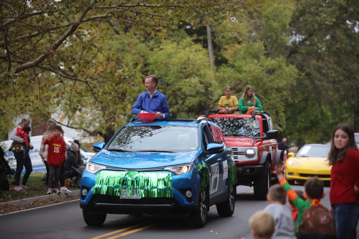Crestwood Mayor Scott Shipley, along with other elected officials from Crestwood and Sunset Hills, participates in the annual SunCrest Fest parade.