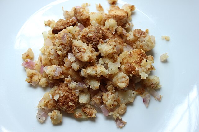 2025 Home for the Holidays Contest: Deserving Dressing