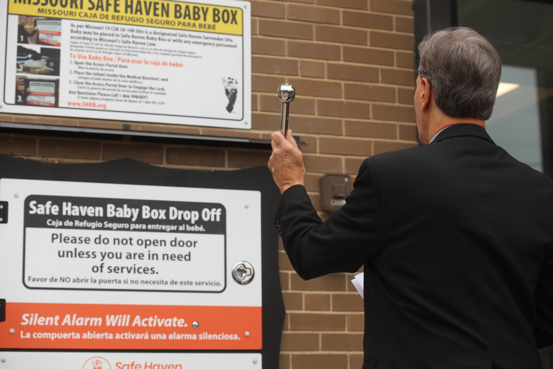 MFPD chief honored for installation of baby boxes