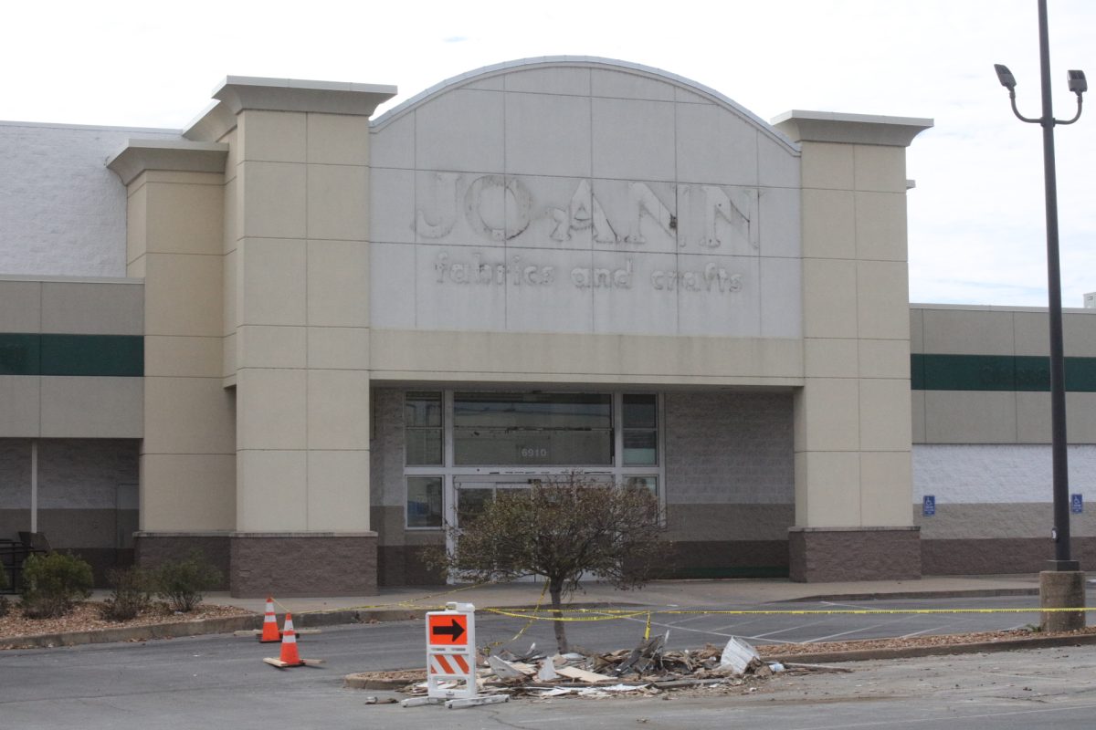 6910 S. Lindbergh Blvd., the former site of Joann Fabric and Crafts.