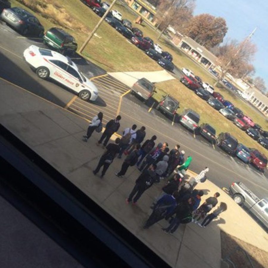 Mehlville student @ViisaMasterCard posted this picture on Twitter of students who walked outside during a protest last week.