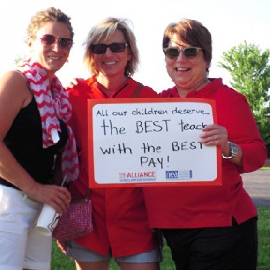 Teachers rally along South Lindbergh Boulevard before the June 14 Lindbergh Board of Education meeting. Photo by Mike Anthony.