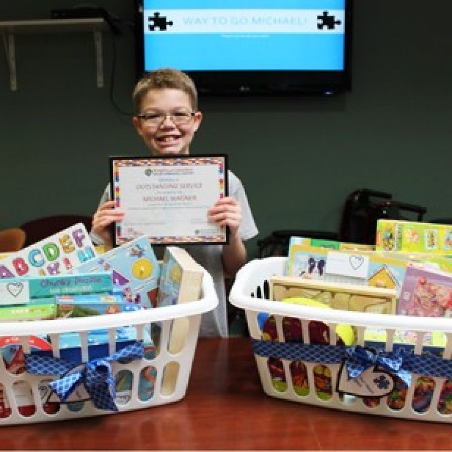 Student collects puzzles for young patients