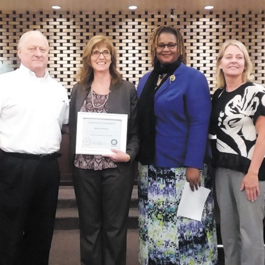 Crestwood city clerk honored