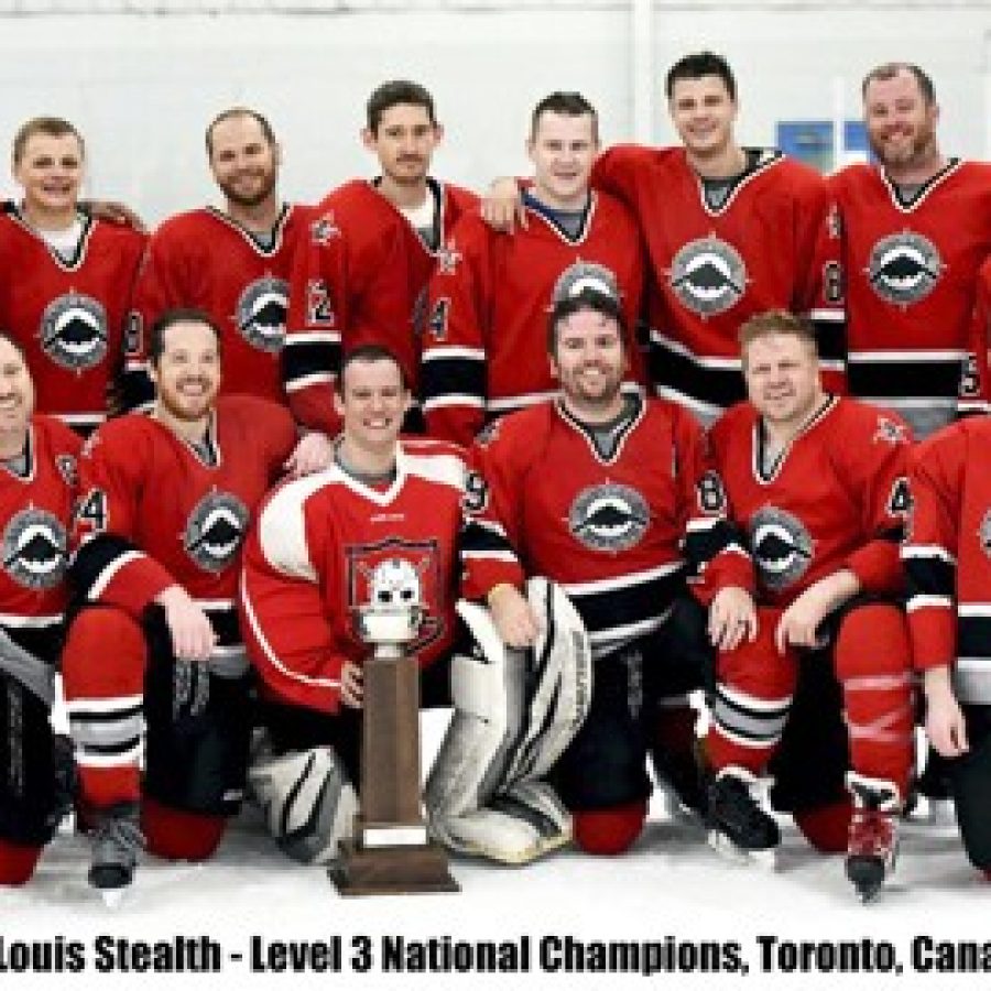 Oakville hockey alumni on championship team