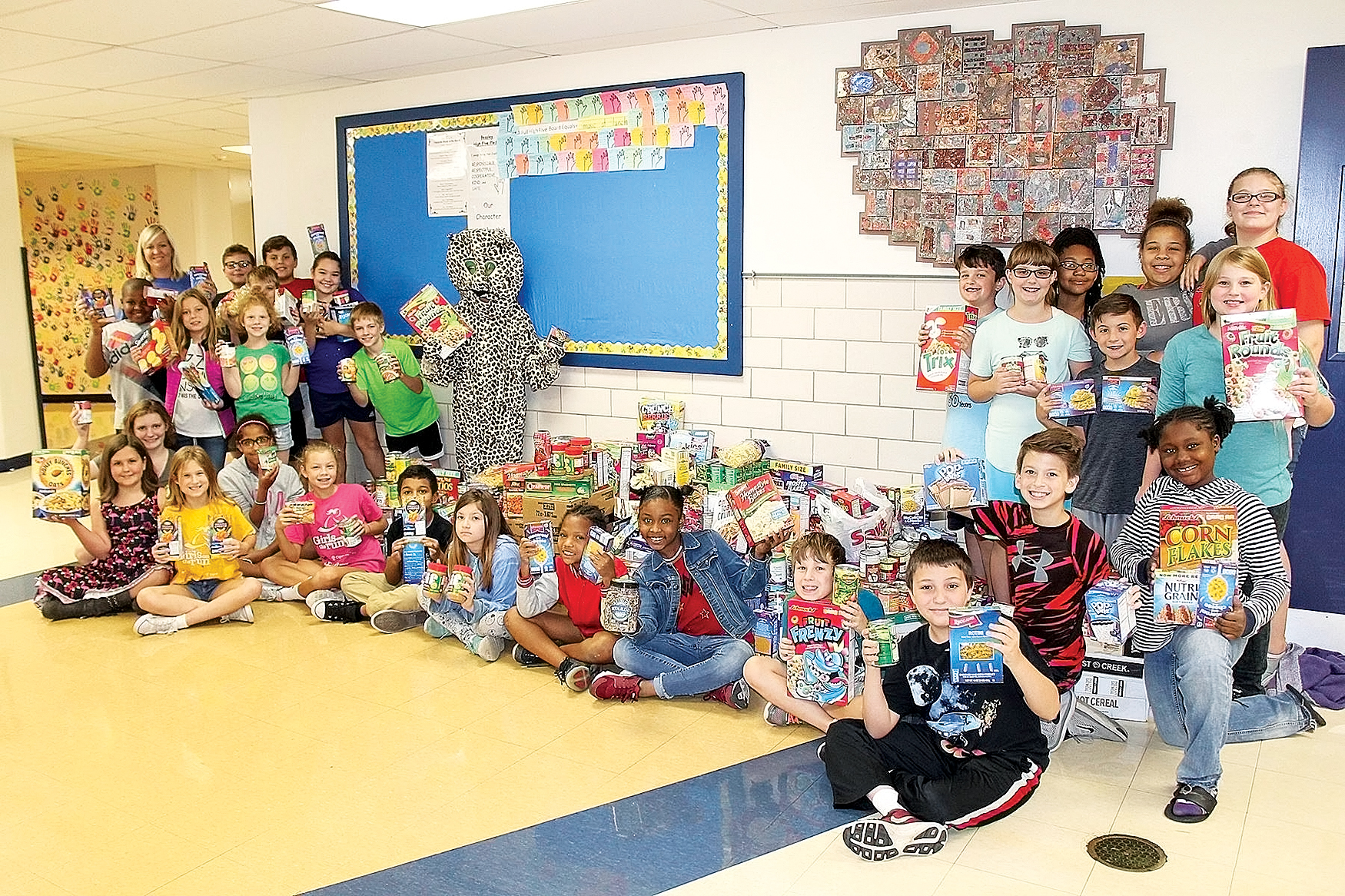 Beasley Elementary conducts food drive St. Louis Call Newspapers