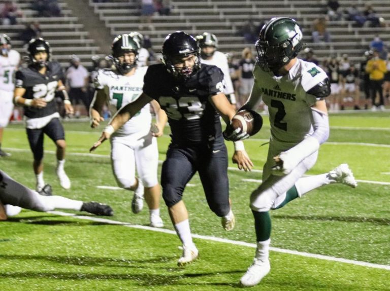 Return of Oakville and Mehlville football leads to a 24-21 thriller