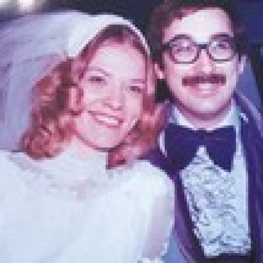 Betty and Scott Steinkiste celebrate their 40th wedding anniversary