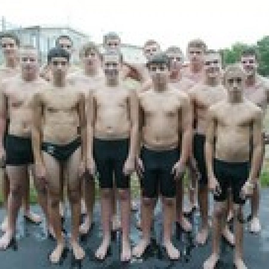 New diving coach, senior leadership will aid Mehlville swim team in 2012