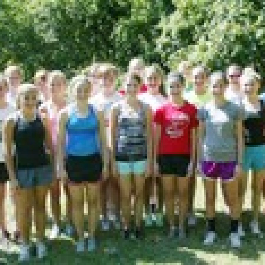 Lindbergh girls cross country team looks to return to state competition this year