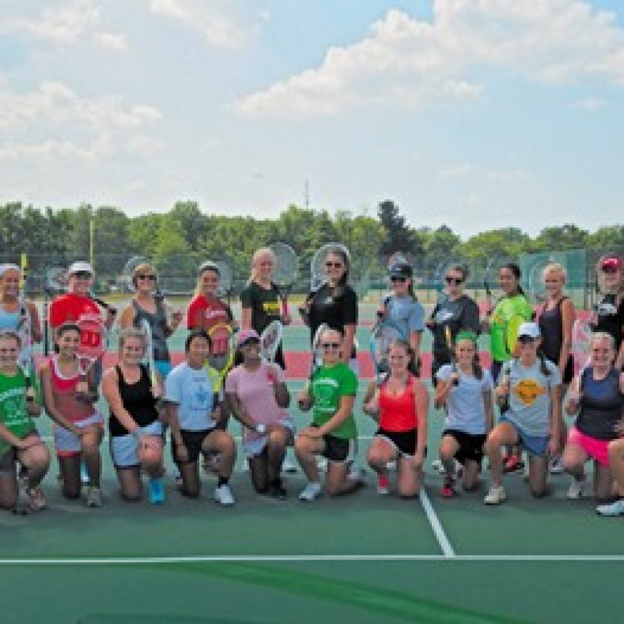 With a top-notch No. 1 player returning this year, Lindbergh High School head coach Laura Conti expects her girls tennis team to be very competitive.