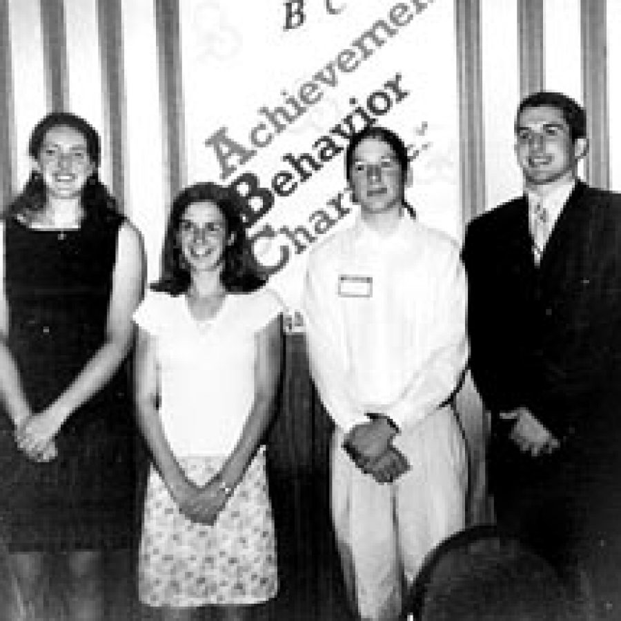 Crestwood Elks award scholarships