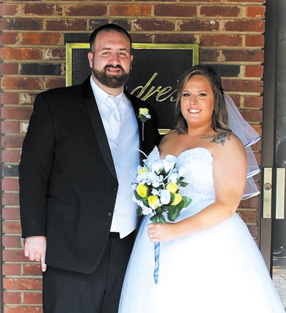 Wedding vows exchanged by Slinger, Franks